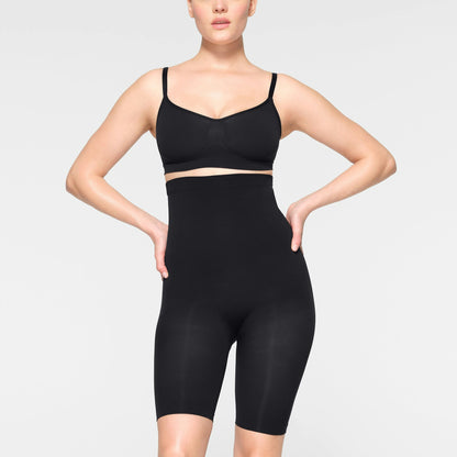 Short gainant – Court taille haute au-dessus du genou
